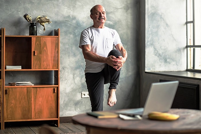 Cours d'activité physique en ligne pour les retraités